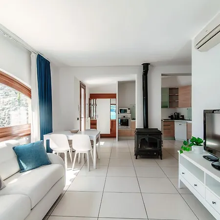 Darsena By Quokka 360 - Access To Appartement Brienno