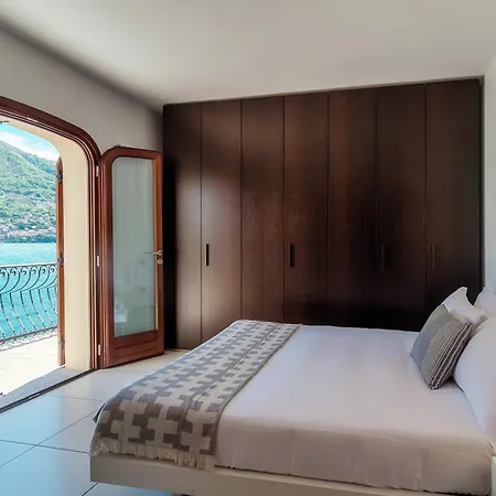 شقة Darsena By Quokka 360 - Lakefront House With Garden And Private Dock Brienno